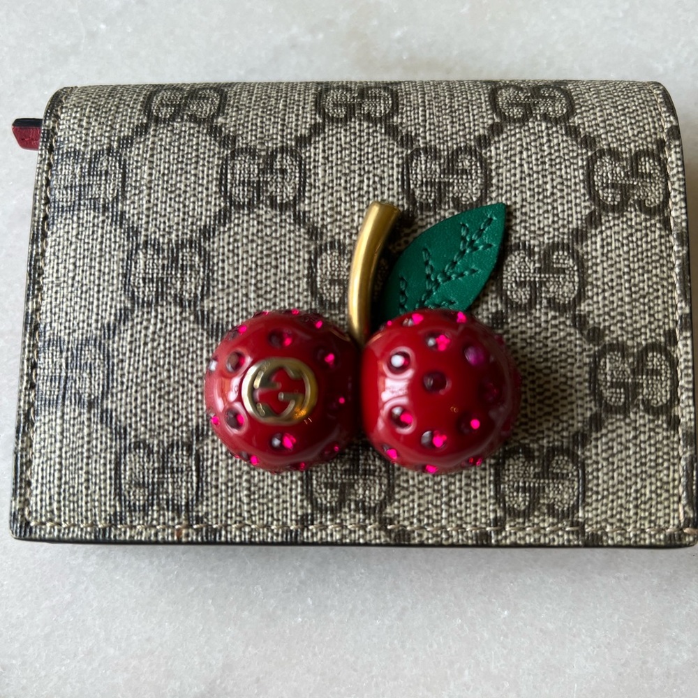 GUCCI GG Pattern Cherry Bifold Wallet Supreme Leather